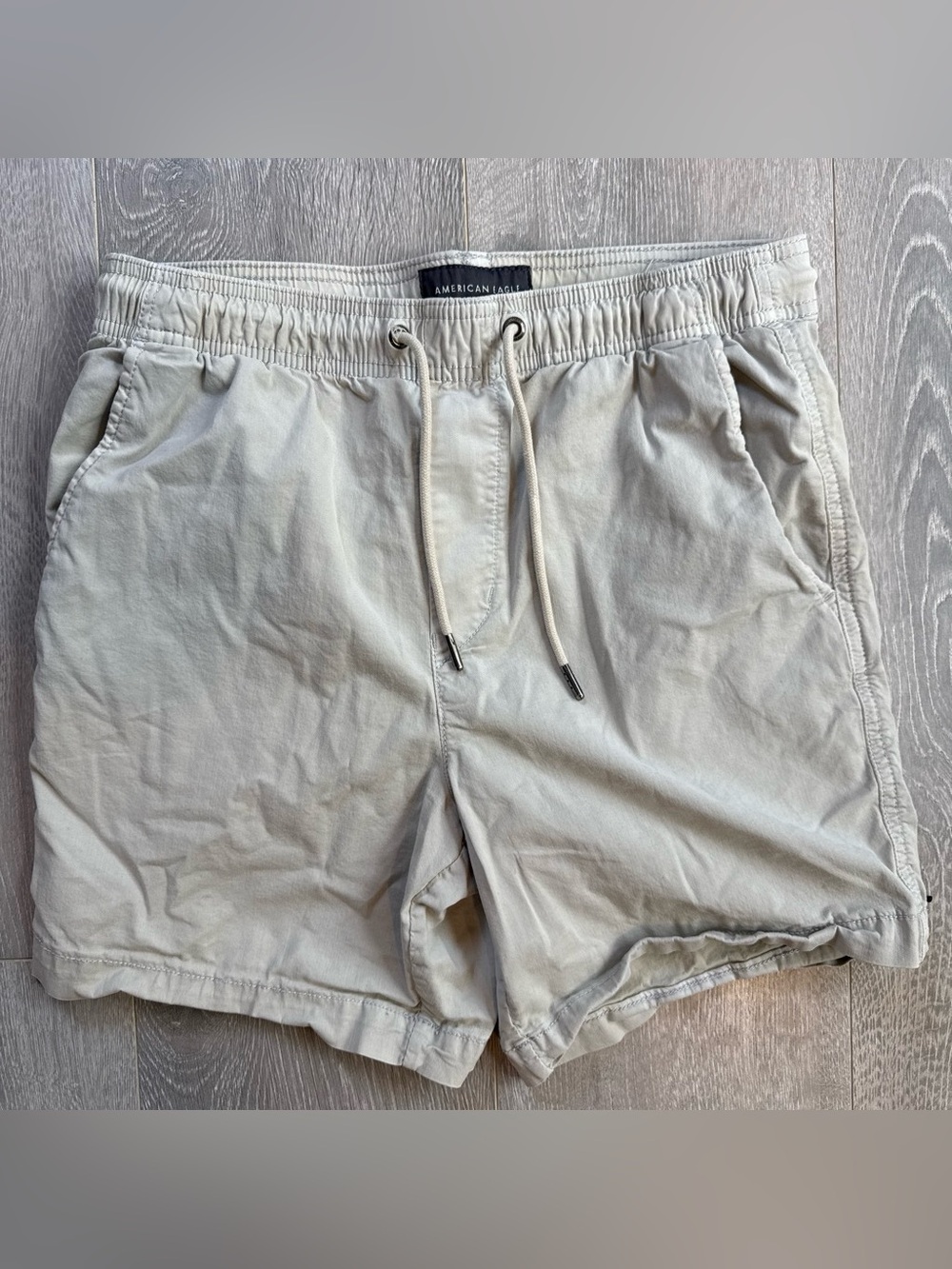American Eagle Outfitters Men's Light Gray Elastic Waist Shorts